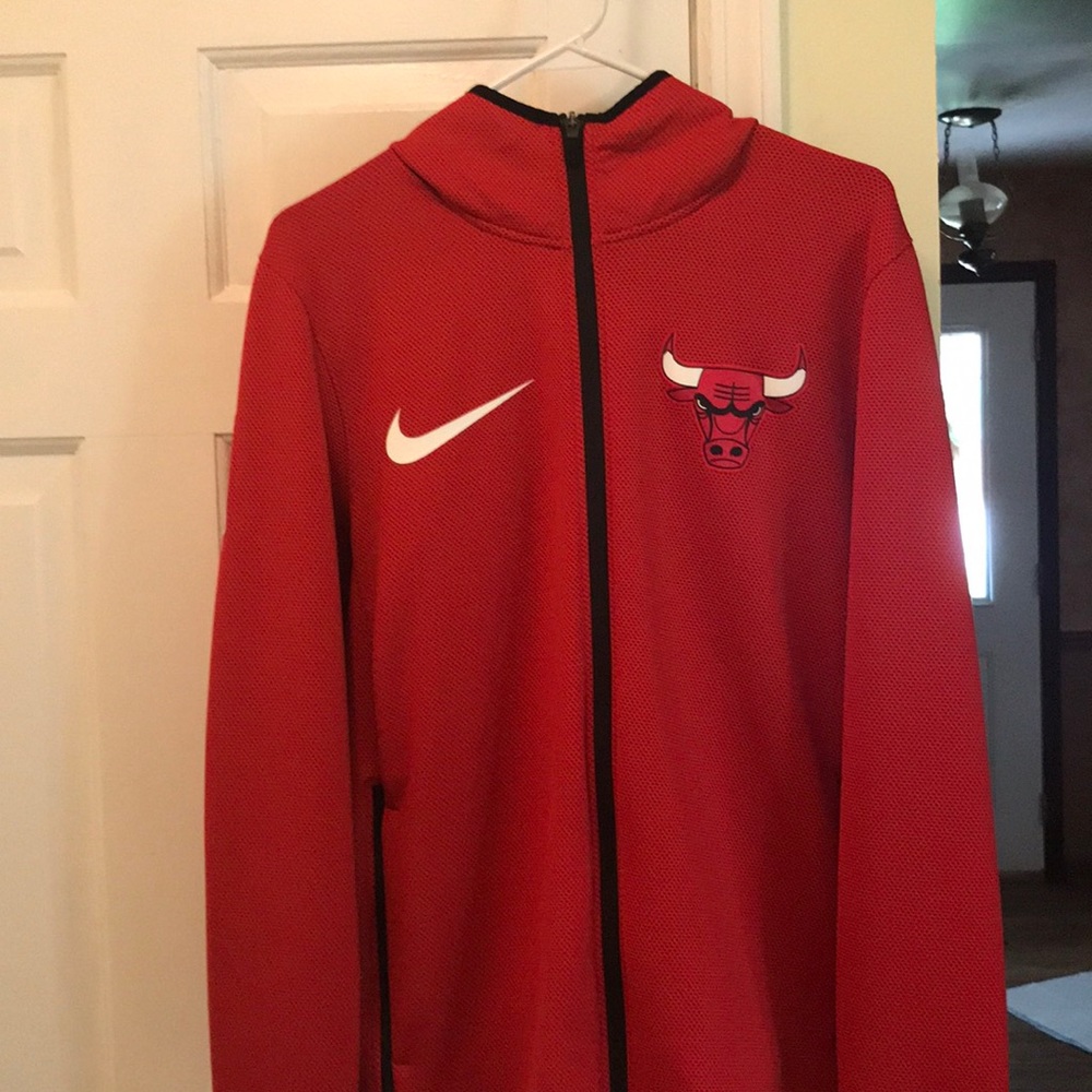 Chicago Bulls. Nike Therma Flex Hoodie.